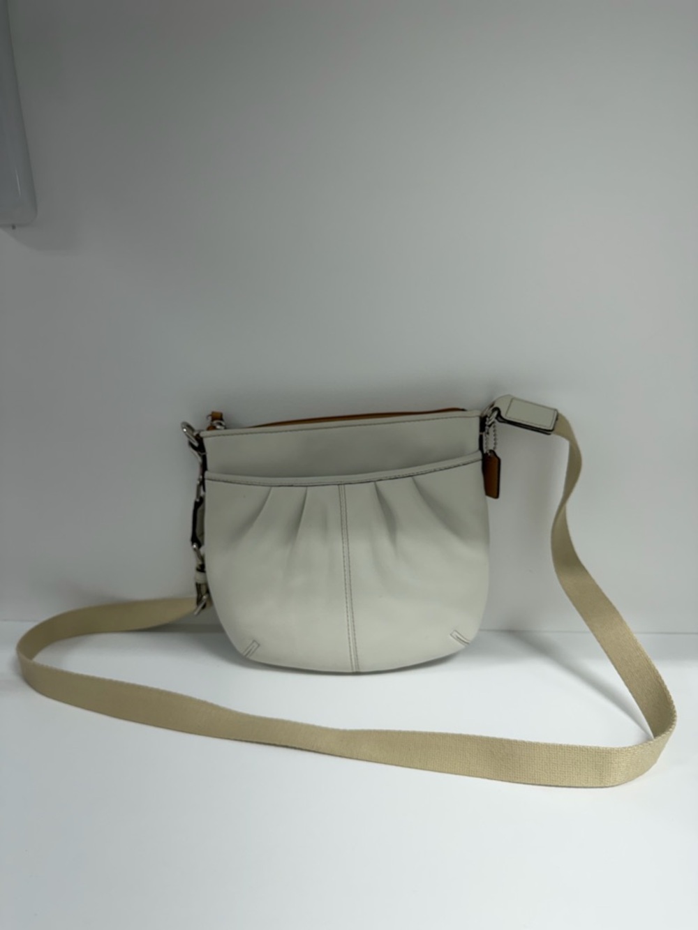 Authentic Coach Cream Leather Crossbody Bag | Neutral Everyday Shoulder Purse - Picture 4 of 13